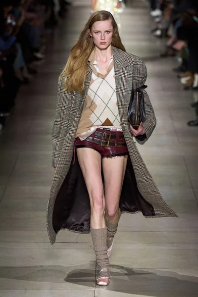 Look 38